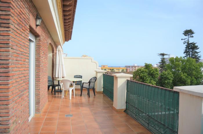 Penthouse -
                        Torre Del Mar -
                        2 bedrooms -
                        4 persons